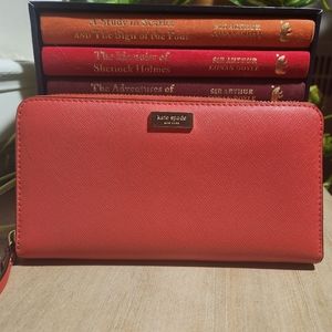 EUC Large Kate Spade New York Coral Pink Saffiano Leather Wallet Clutch